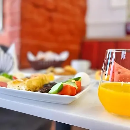 White Moscow 3* İstanbul